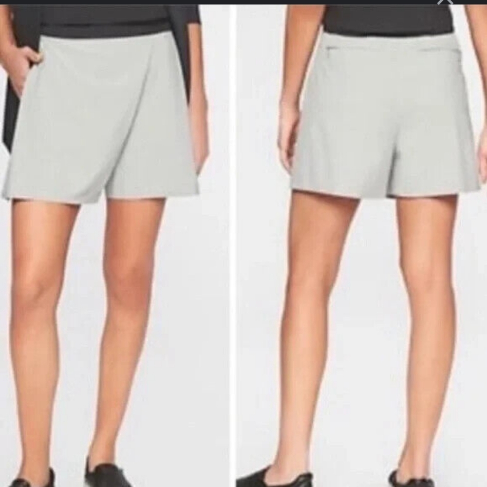 Athleta Planner Skort size 12 light gray
